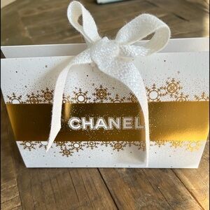 Limited edition CHANEL gift bag